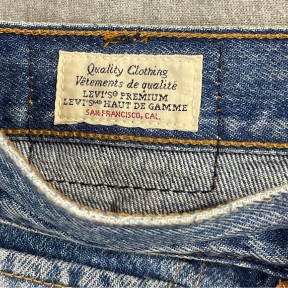 Levi’s Wedgie Icon Jeans Women’s Size 27 Blue Distressed Tapered Leg Raw Hem - Picture 4 of 16